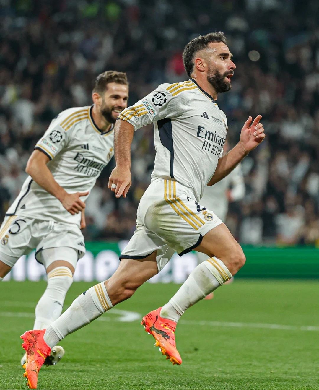 关于国际足球狂热：球队备战心态稳定，战绩斐然的信息