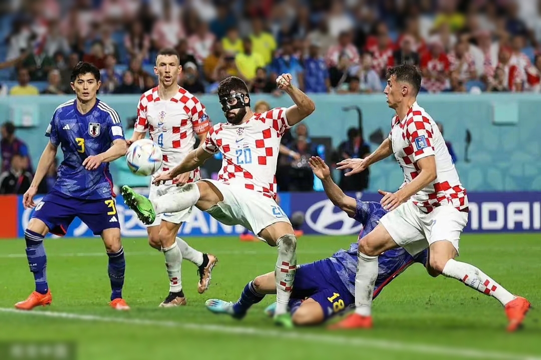 TSM轻取LGD，Scout拿下关键大龙峡谷大战八强赛，留下经典瞬间