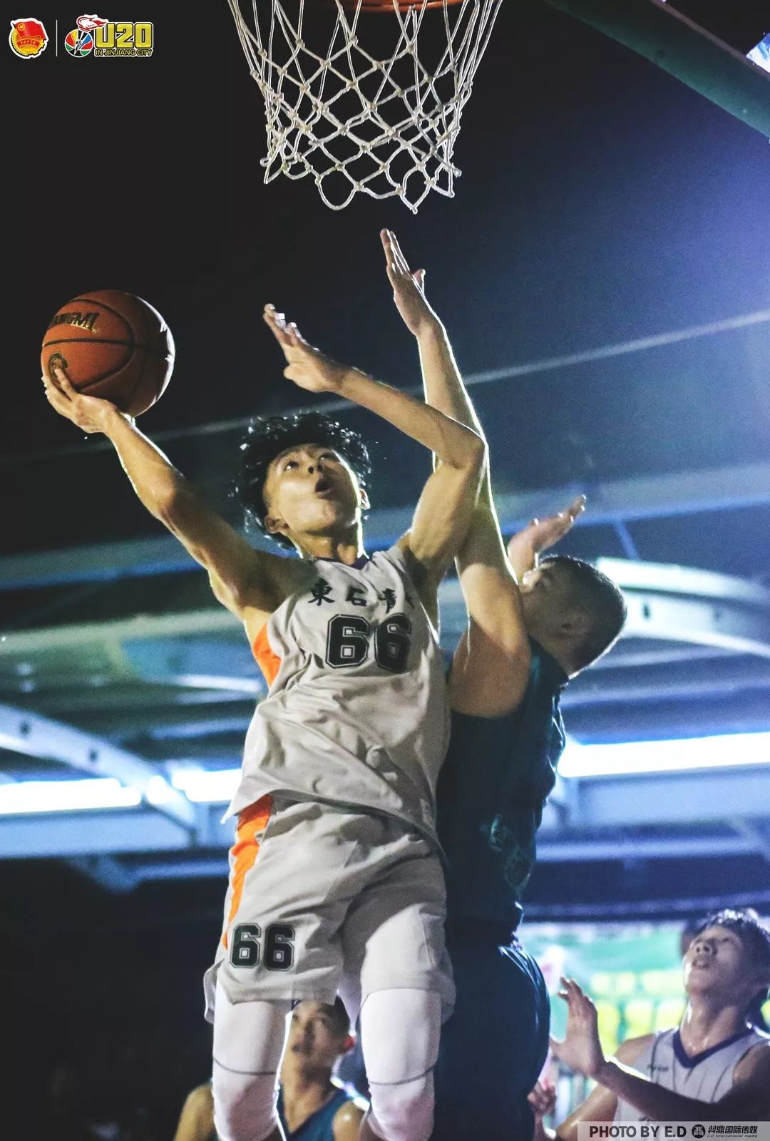 TSM轻取LGD，Scout拿下关键大龙峡谷大战八强赛，留下经典瞬间