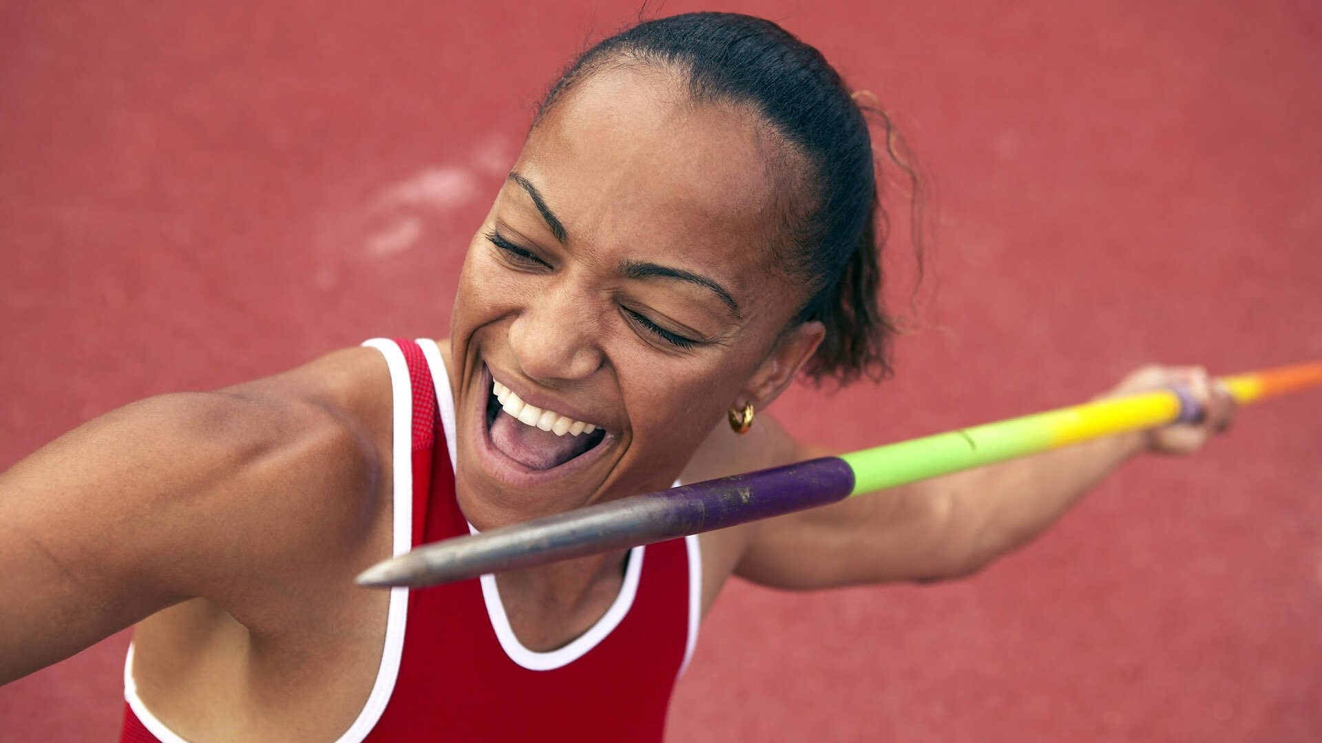 武切维奇,半决赛夜的无声教科书,瓦解巴黎的优雅锋芒