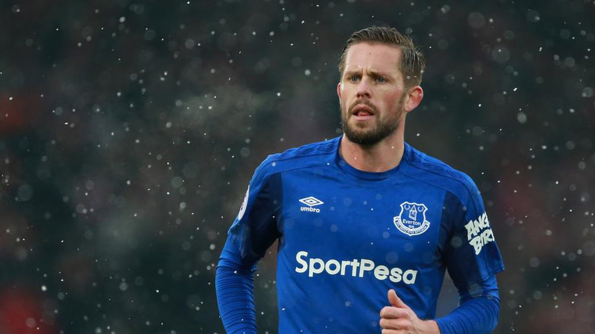 东决巅峰对决，骑士与快船的跨联盟焦点战，胜负背后的战略博弈