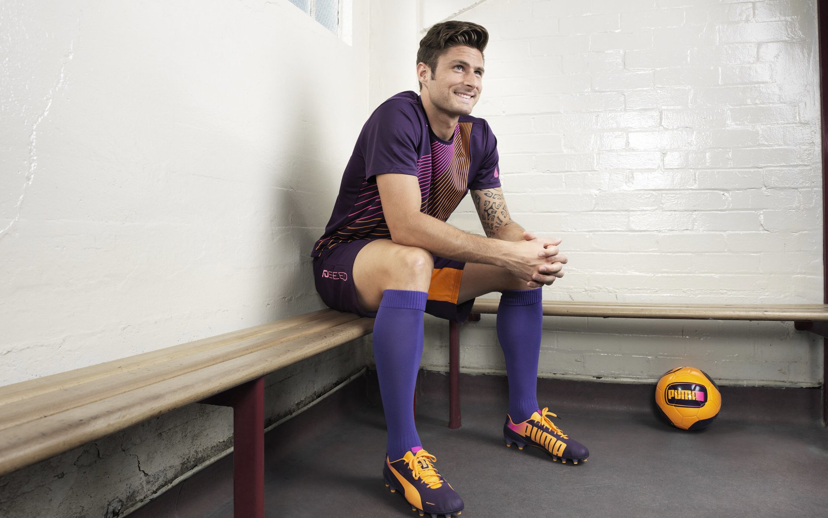 库里无解！广厦队对阵国王队，对手防线彻底崩溃—一场篮球艺术的极致演绎